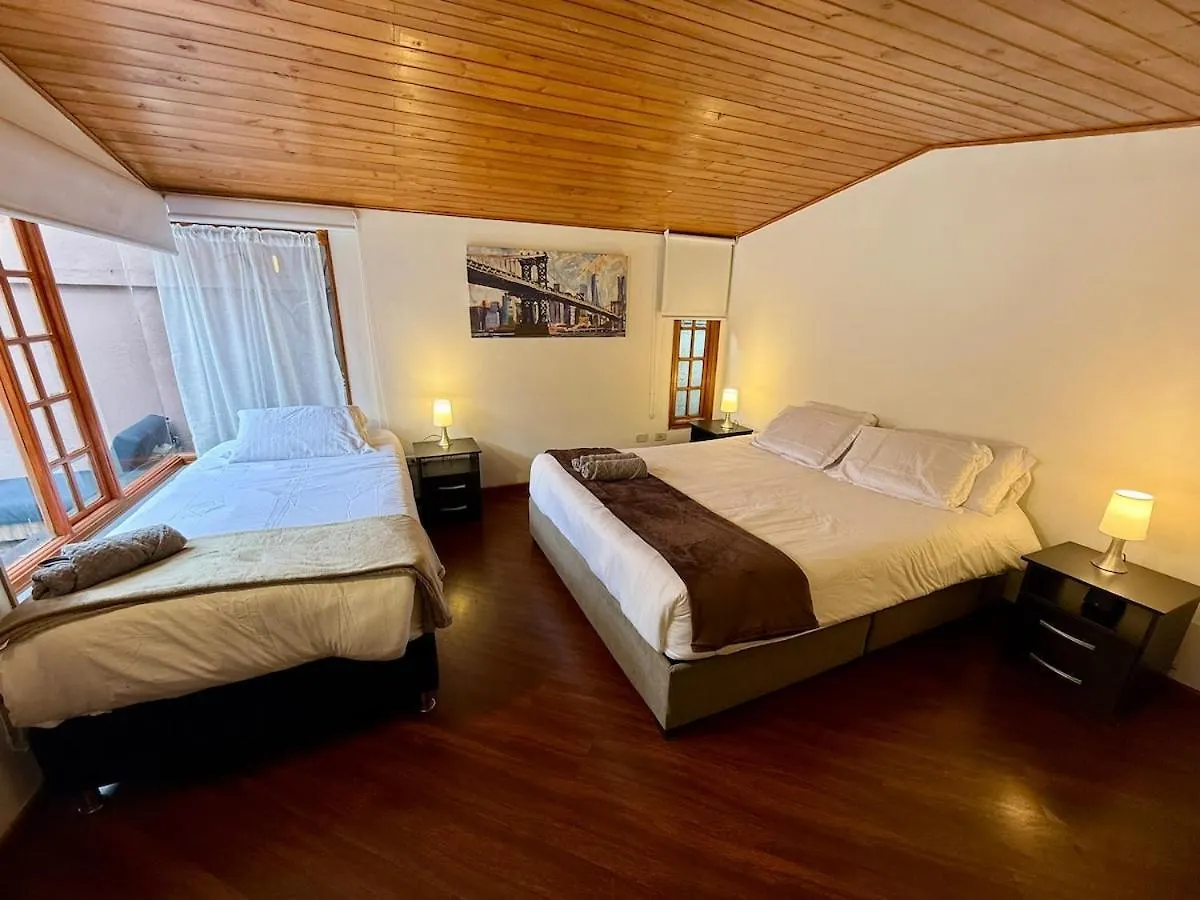 Jacuzzi Portobello Retreat, Trendy Artist House Bogota