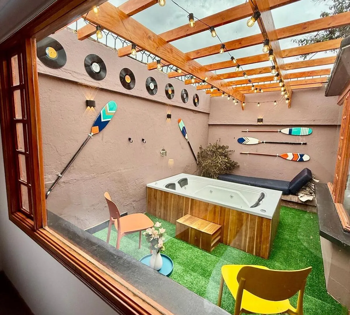 Jacuzzi Portobello Retreat, Trendy Artist House Bogota Villa