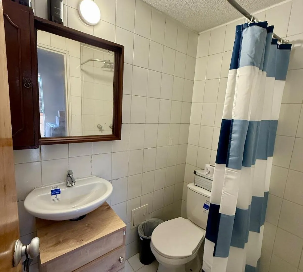 Jacuzzi Portobello Retreat, Trendy Artist House Bogota Colombia